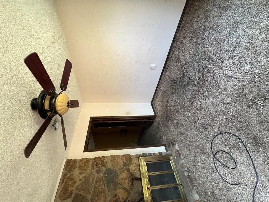 8813 N Mcmillan Avenue Property Photo 12