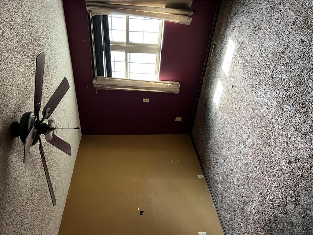 8813 N Mcmillan Avenue Property Photo 28