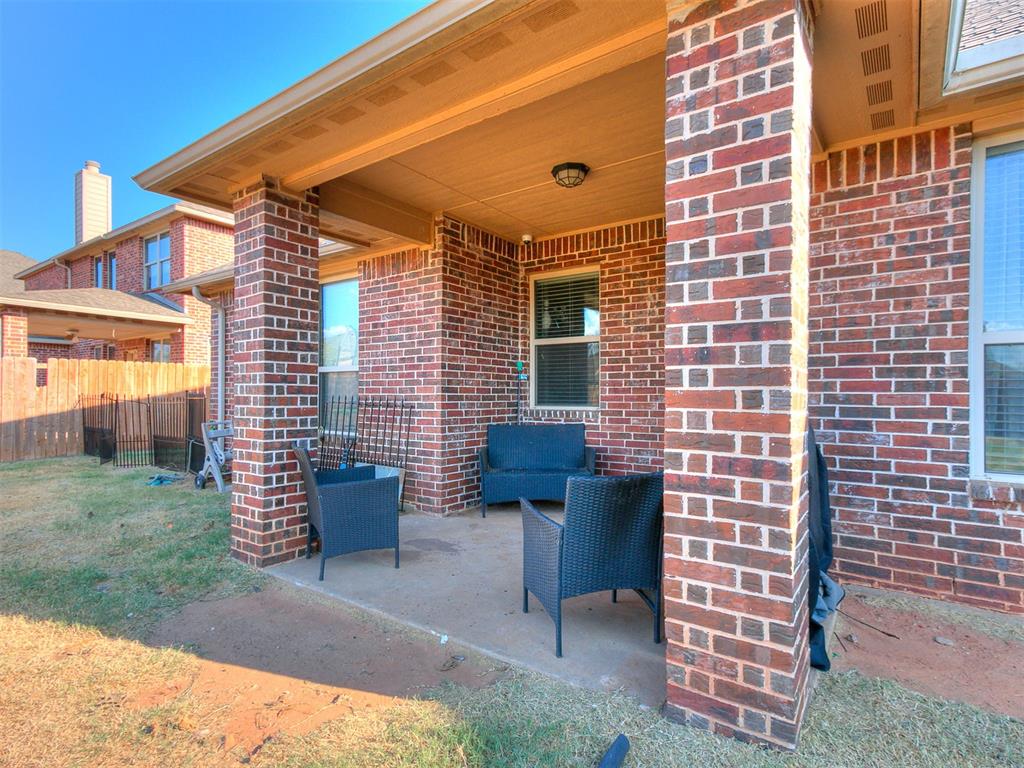 1311 Skyler Way Property Photo 3