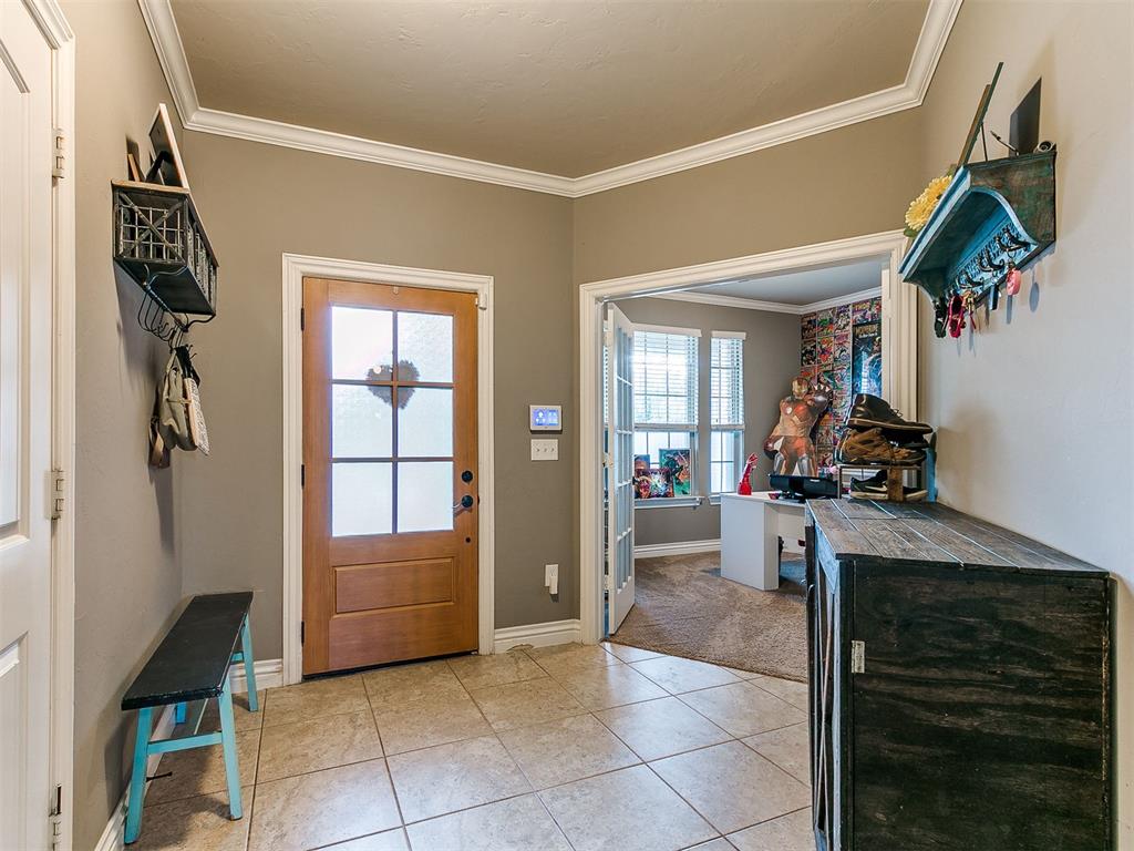 1311 Skyler Way Property Photo 5