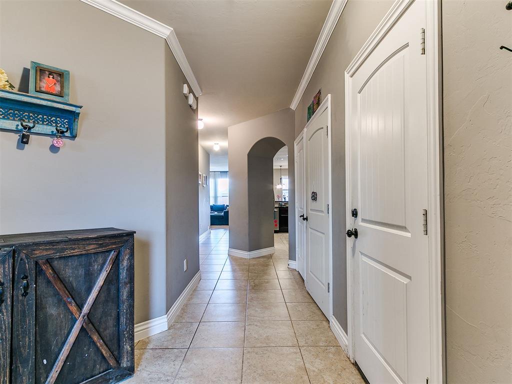 1311 Skyler Way Property Photo 6