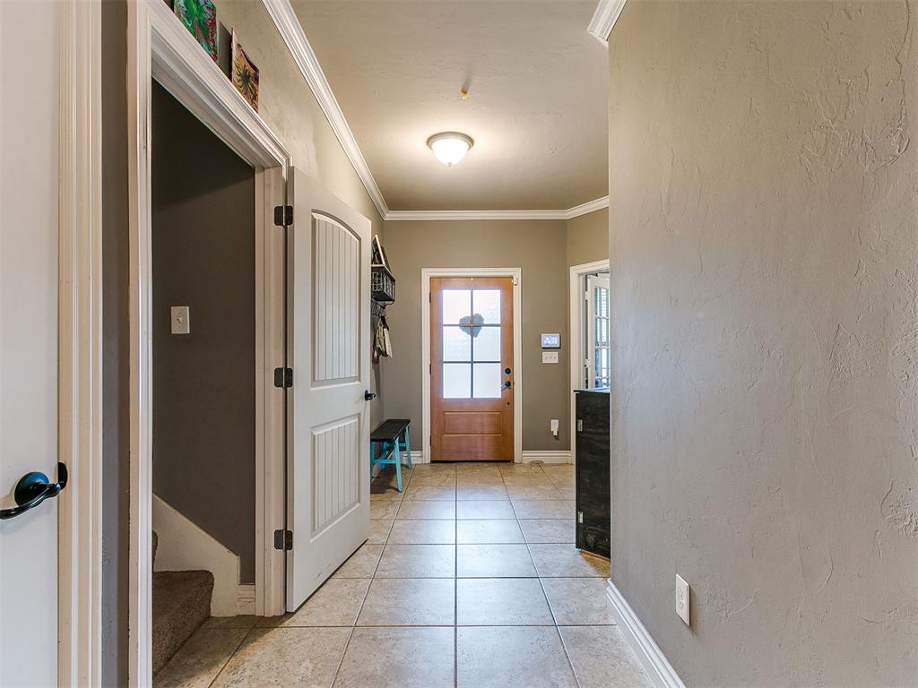 1311 Skyler Way Property Photo 8