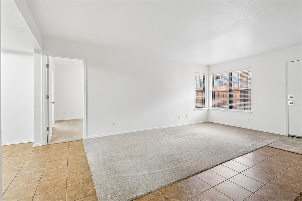 14409 N Pennsylvania Avenue 11f Property Photo 20