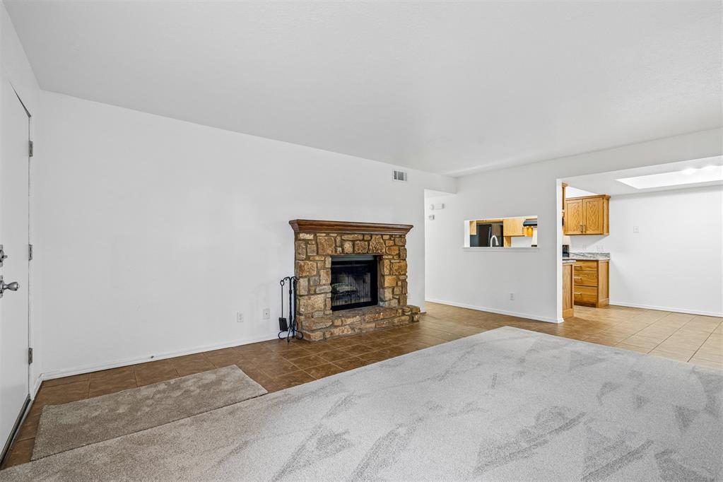 14409 N Pennsylvania Avenue 11f Property Photo 23