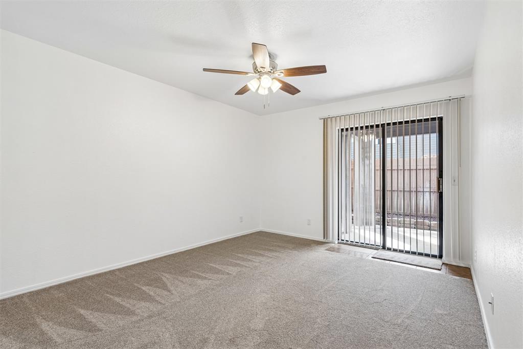 14409 N Pennsylvania Avenue 11f Property Photo 25
