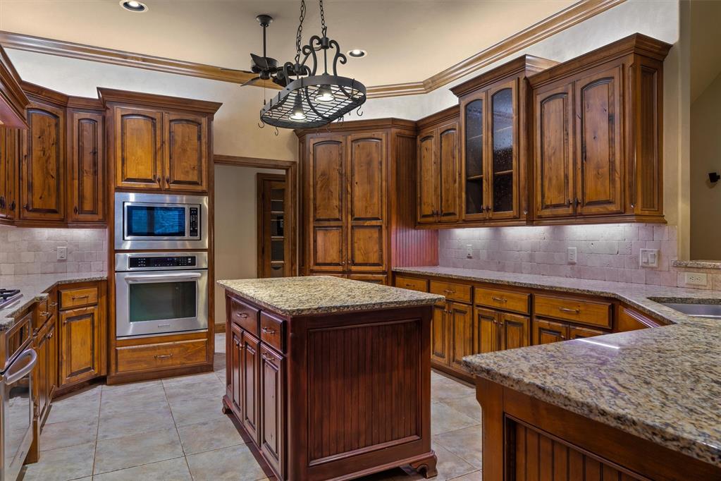 3904 Creek Bend Road Property Photo 11