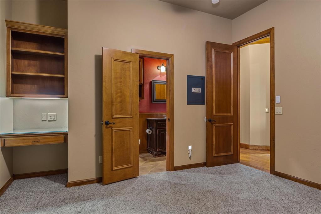 3904 Creek Bend Road Property Photo 16