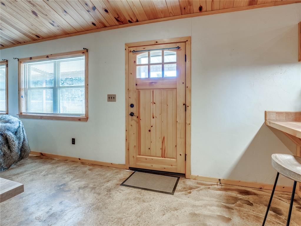 751 S Henney Road Property Photo 6