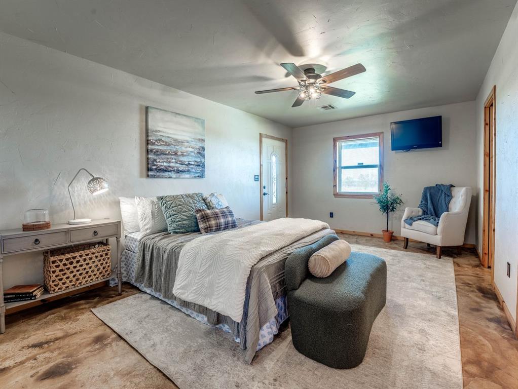 751 S Henney Road Property Photo 11