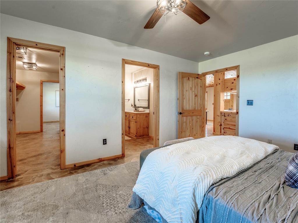 751 S Henney Road Property Photo 12