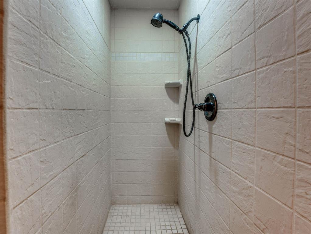 751 S Henney Road Property Photo 14