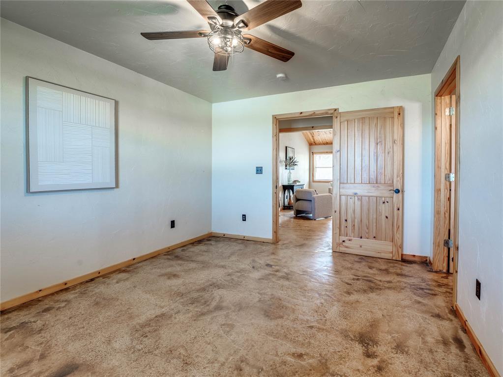 751 S Henney Road Property Photo 17