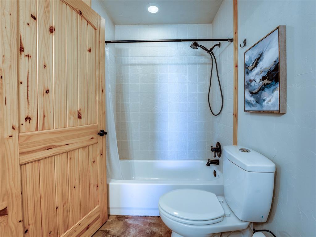 751 S Henney Road Property Photo 20