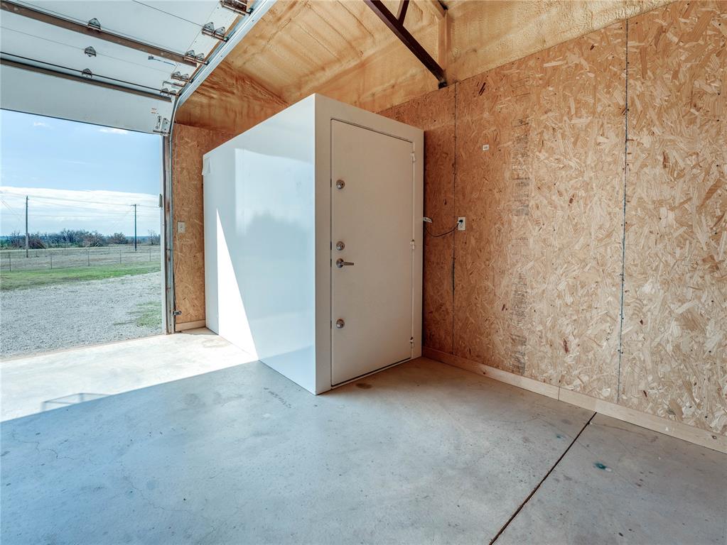 751 S Henney Road Property Photo 26