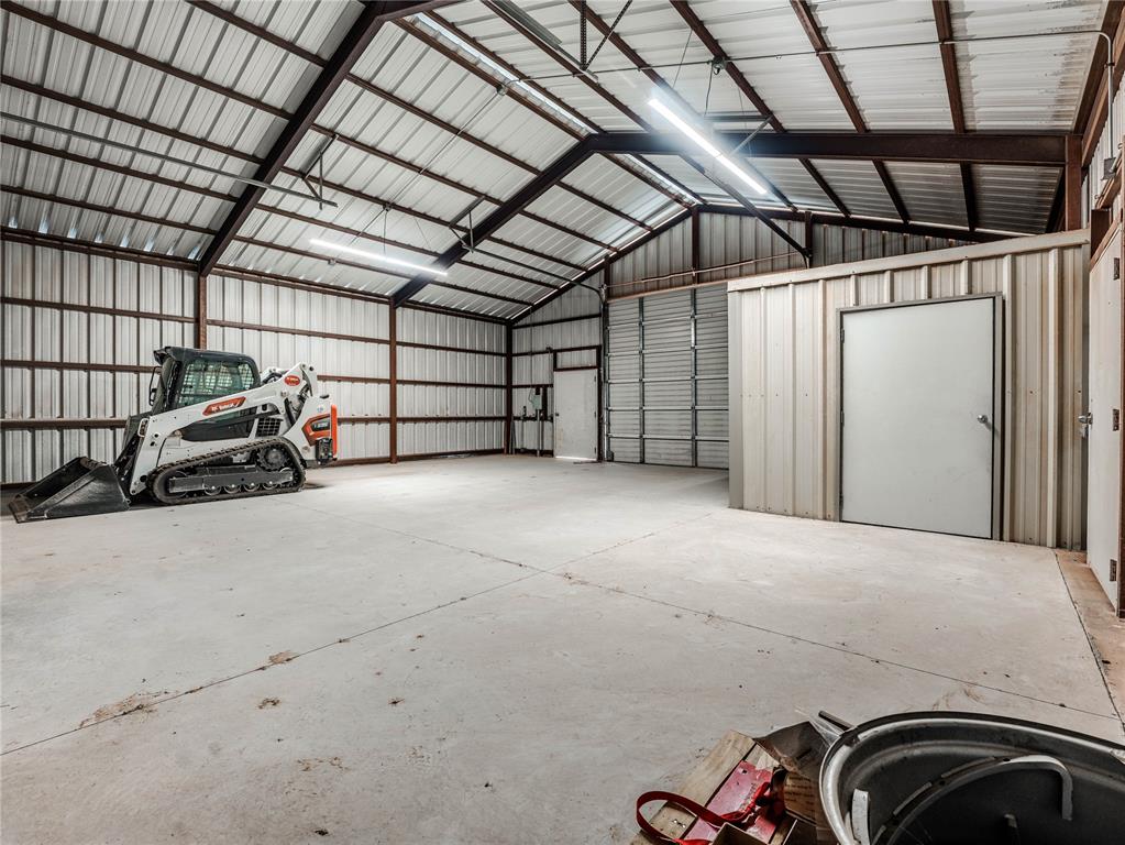 751 S Henney Road Property Photo 31