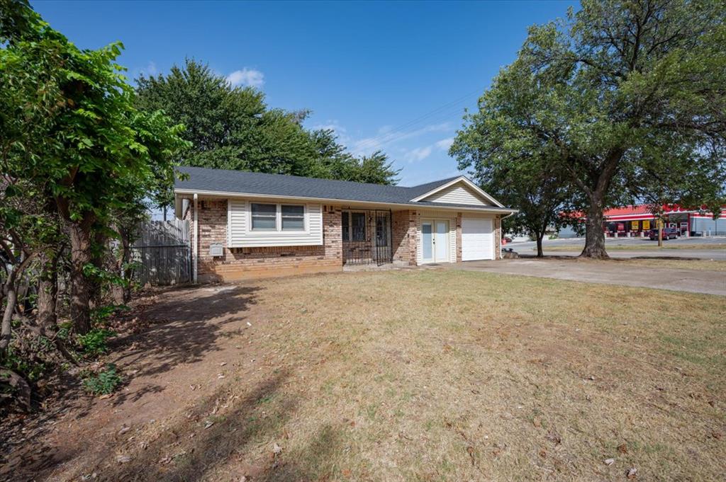 1209 Lawton Property Photo 4