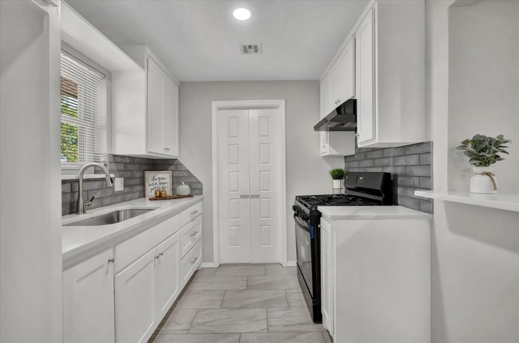 1209 Lawton Property Photo 11