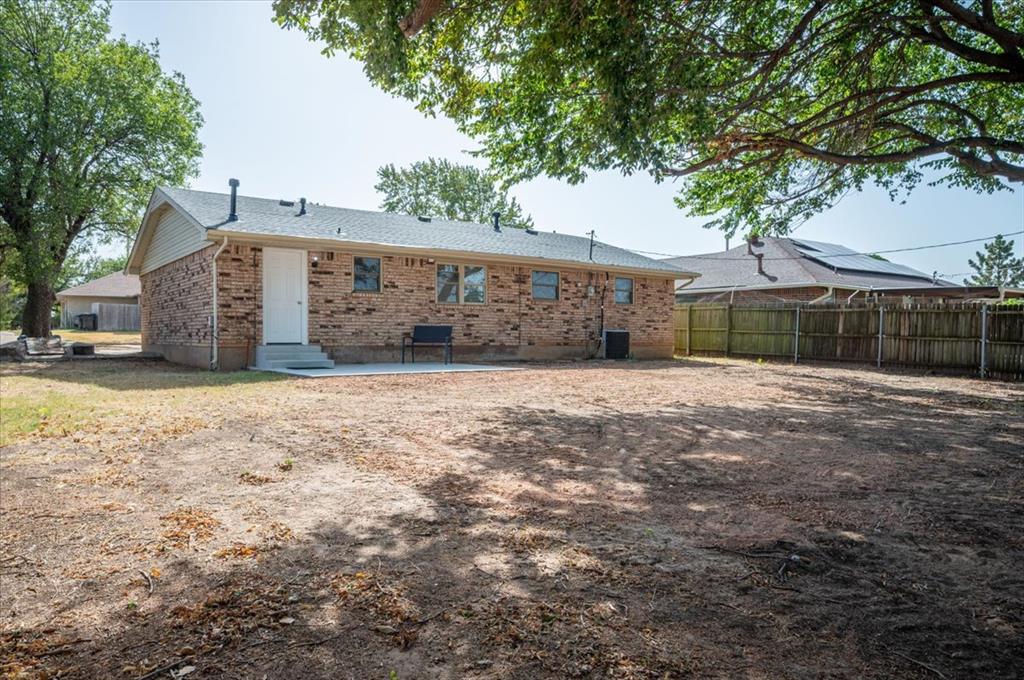 1209 Lawton Property Photo 32