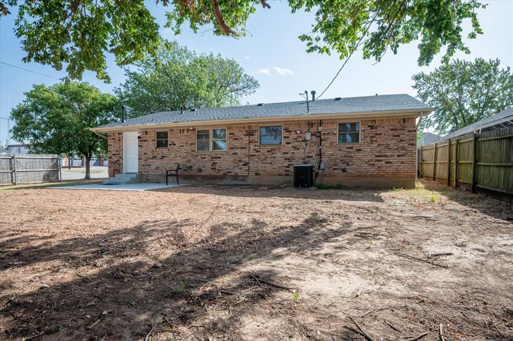 1209 Lawton Property Photo 34