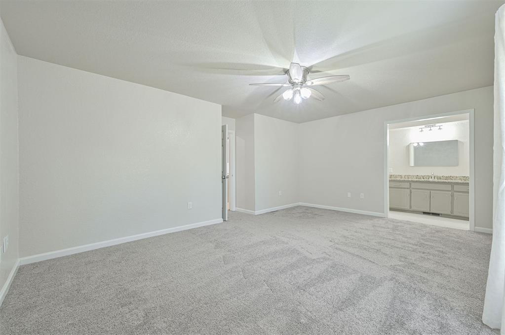 8113 Nw 113th Street Property Photo 19