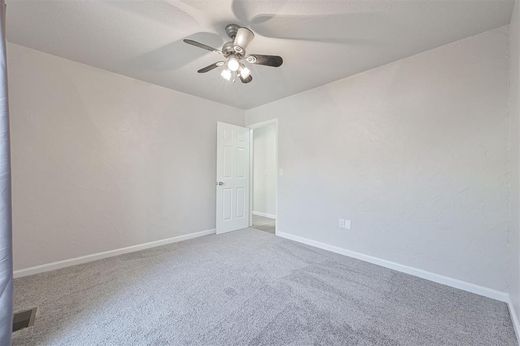 8113 Nw 113th Street Property Photo 28