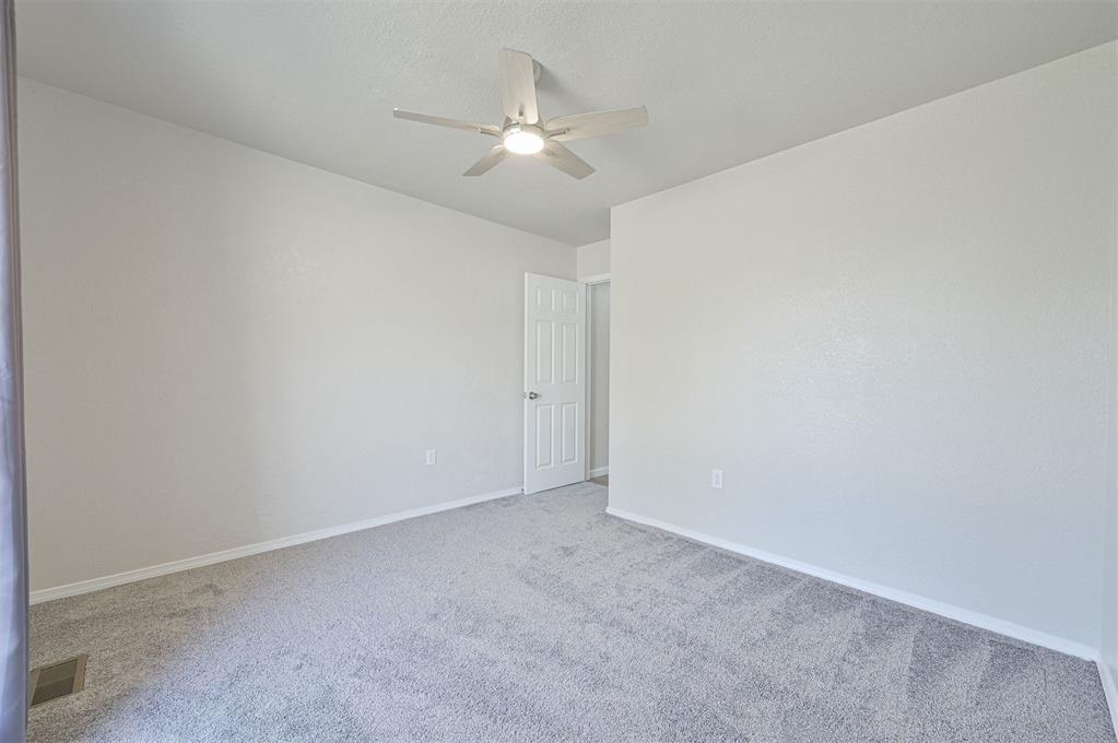 8113 Nw 113th Street Property Photo 33