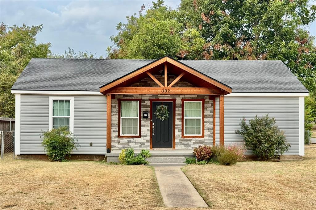 302 S 15th Street Property Photo 1