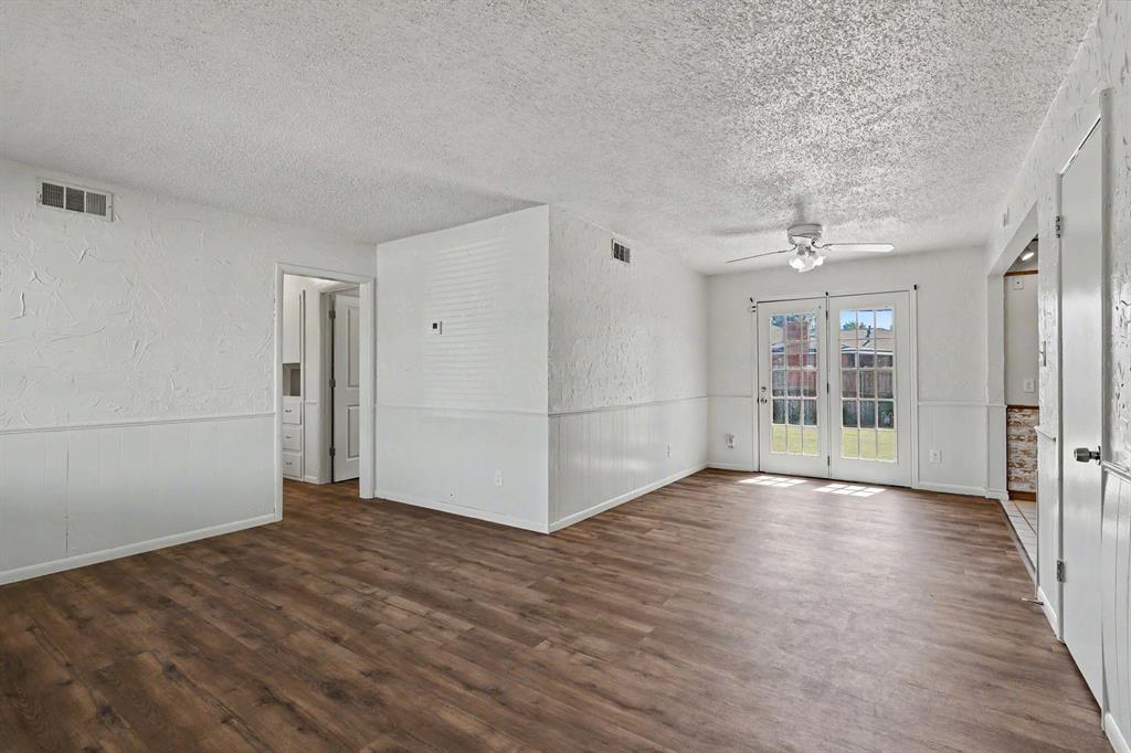 224 W Kerr Street Property Photo 6