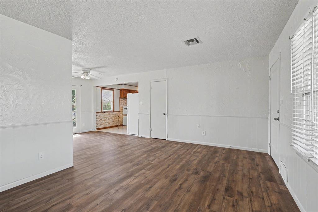 224 W Kerr Street Property Photo 8