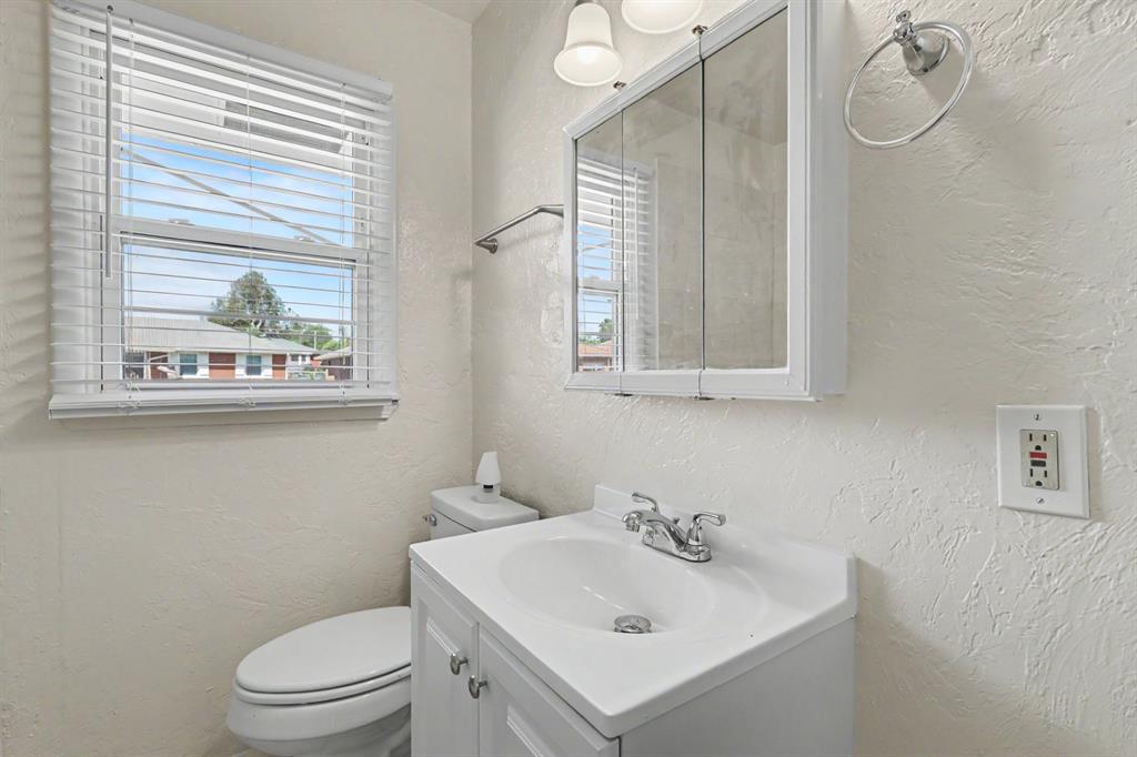 224 W Kerr Street Property Photo 9