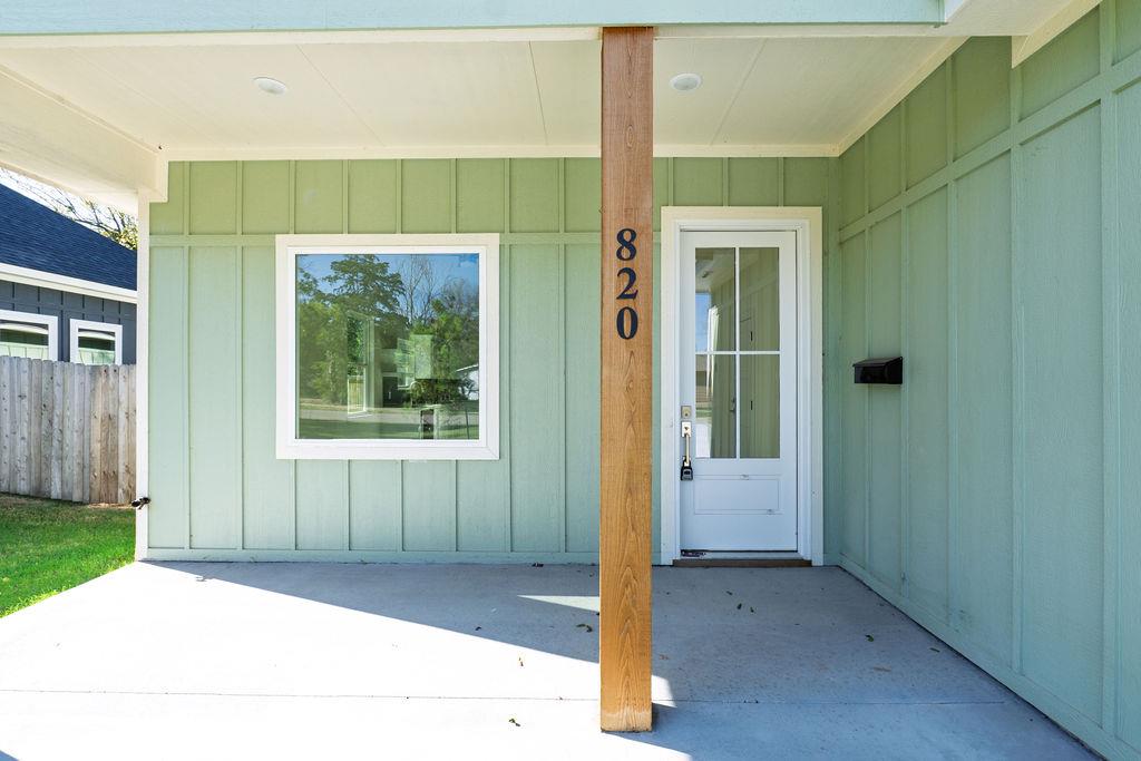 820 W Locust Street Property Photo 8
