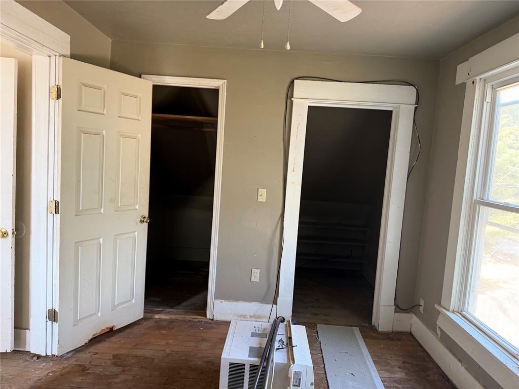 208 W Watts Street Property Photo 21