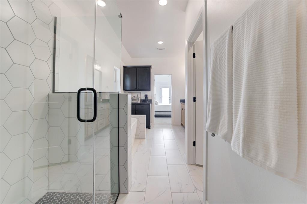 4533 Maple Ridge Drive Property Photo 25