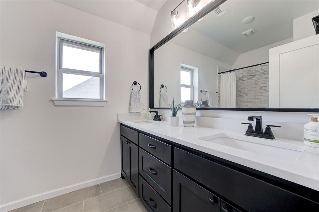 4533 Maple Ridge Drive Property Photo 32