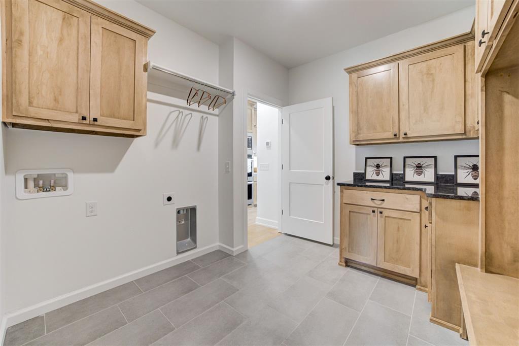 4533 Maple Ridge Drive Property Photo 40