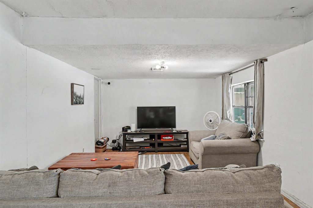 1444 Nw 96th Street Property Photo 5