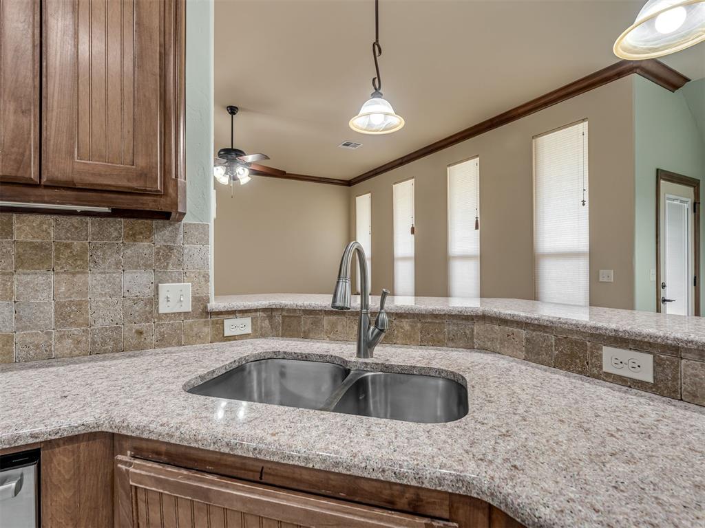 4713 Horizon Boulevard Property Photo 15