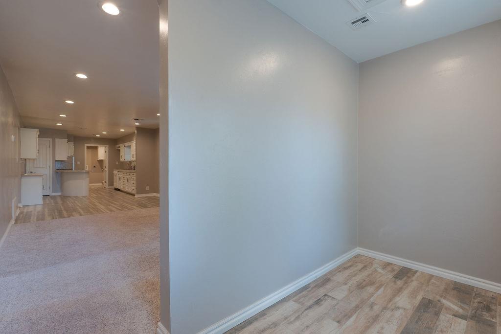 804 S Market Avenue Property Photo 5
