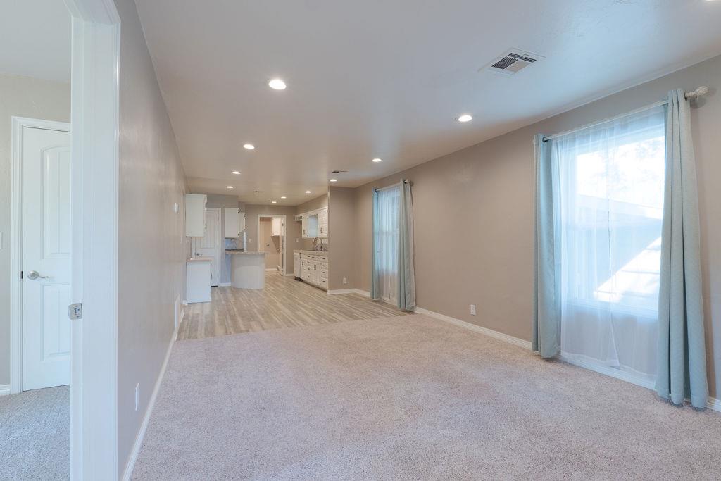 804 S Market Avenue Property Photo 8