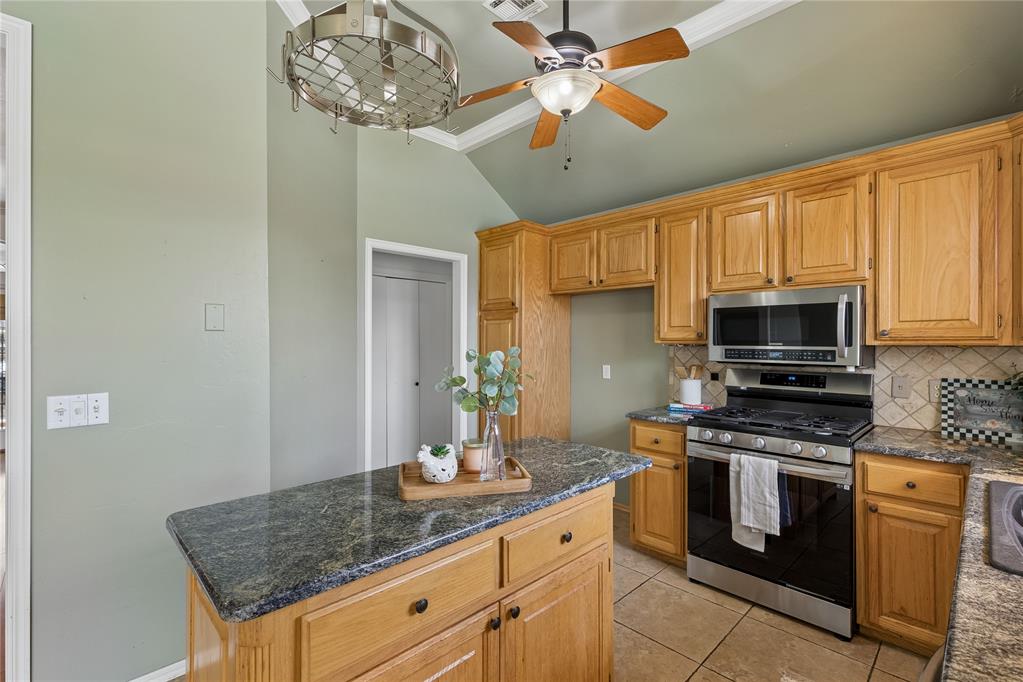 4431 Alturas Court Property Photo 11