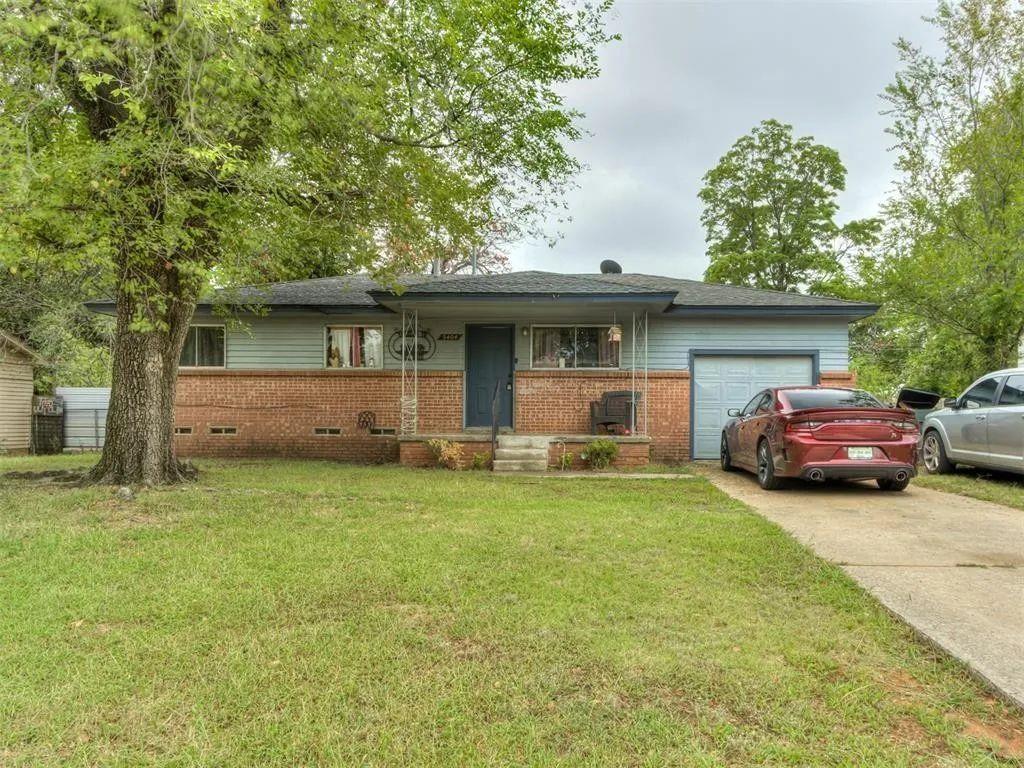 9404 NE 13th Street Property Photo 1