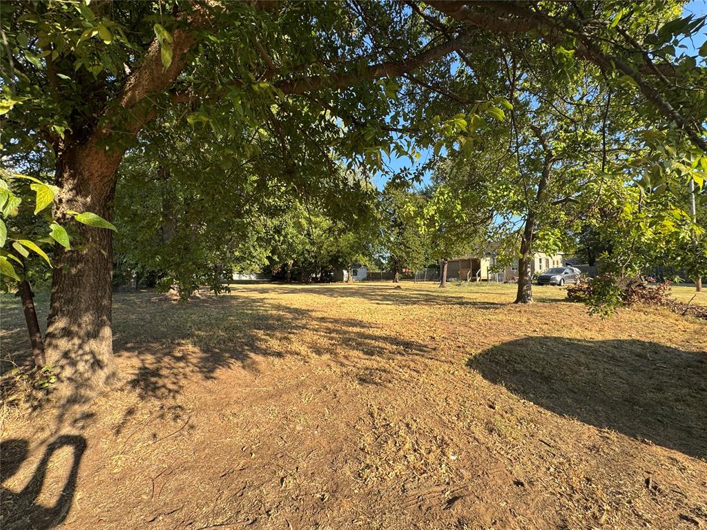 2024 N Saint Mark Avenue Property Photo 2