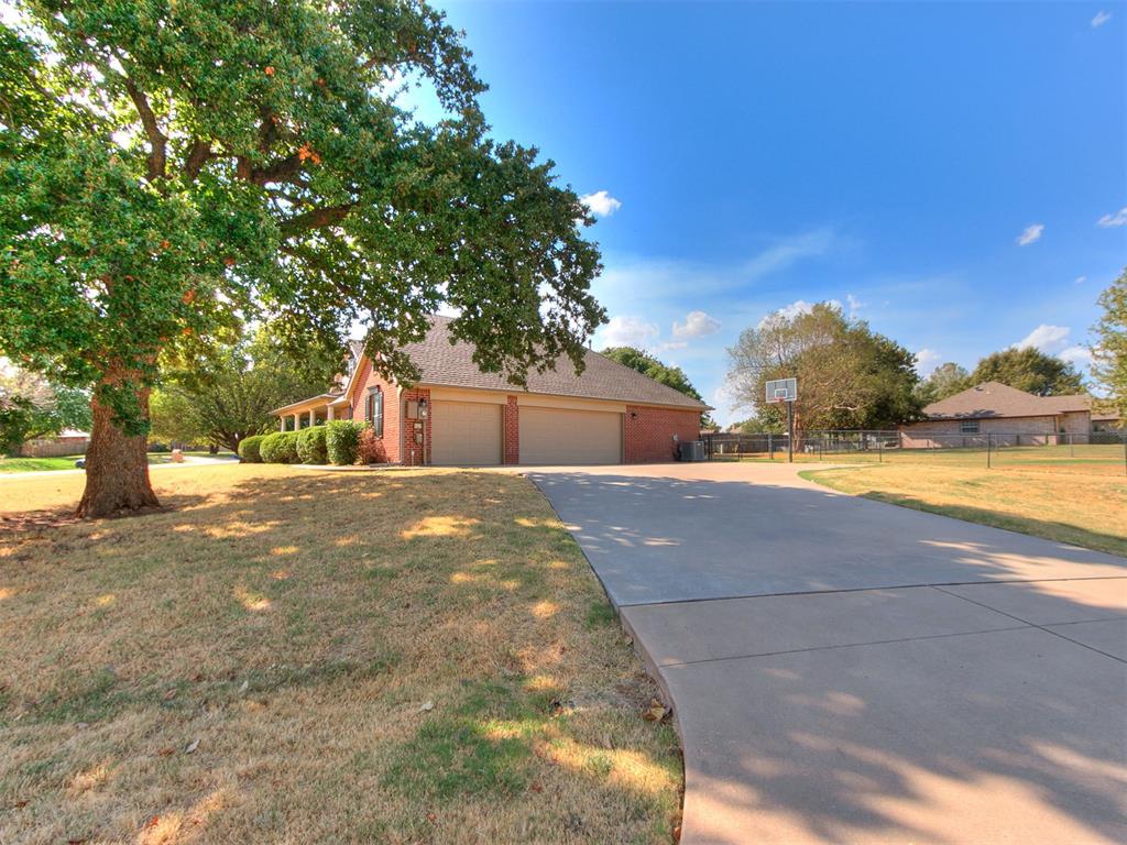 7001 Mid Iron Lane Property Photo 7