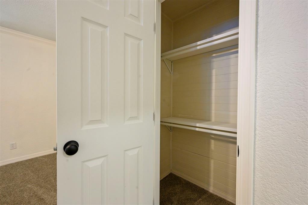 510 W Adams Street Property Photo 16