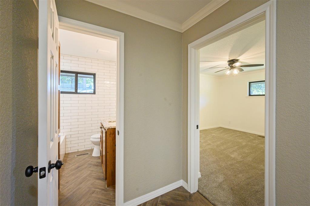 510 W Adams Street Property Photo 24