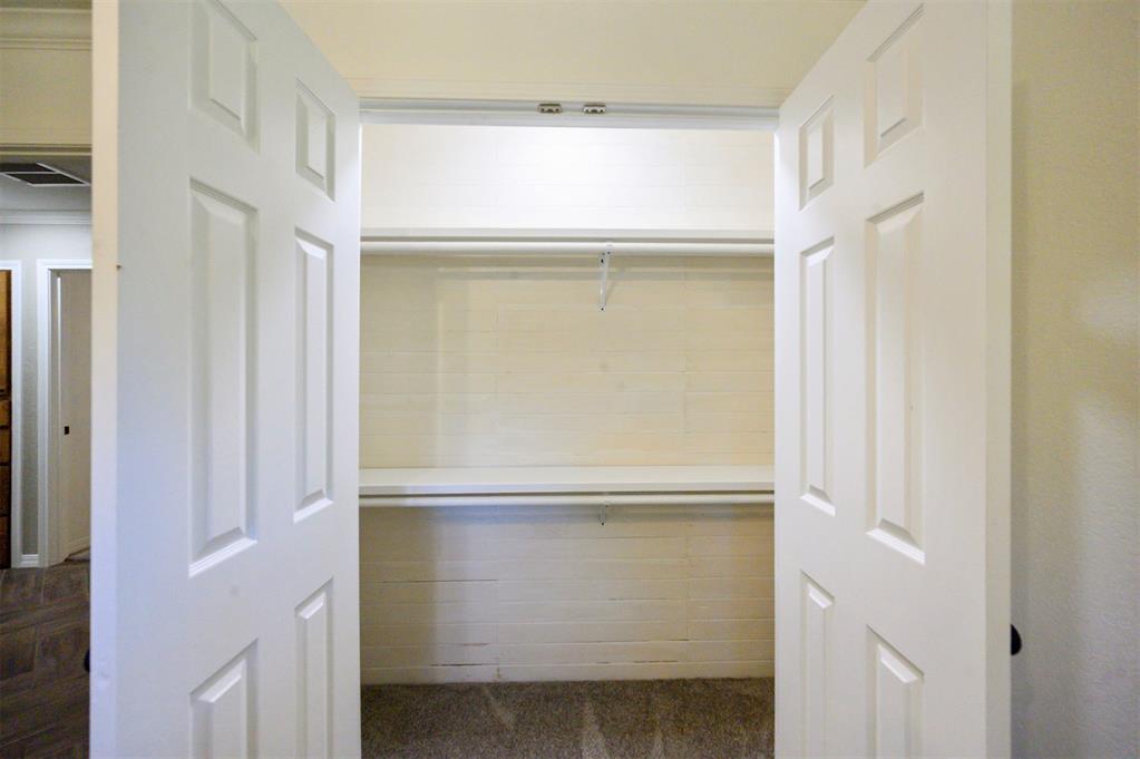 510 W Adams Street Property Photo 27