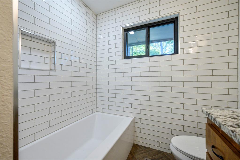 510 W Adams Street Property Photo 30