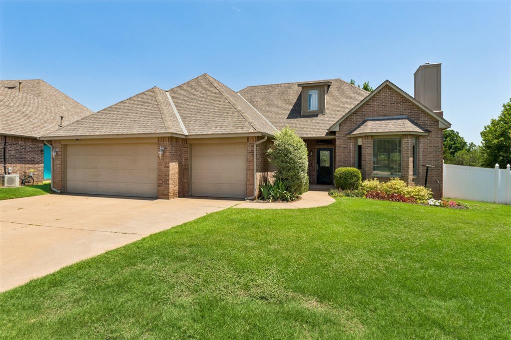 2214 Cedar Pointe Circle Property Photo 1