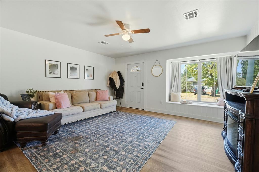120 E Van Buren Street Property Photo 4