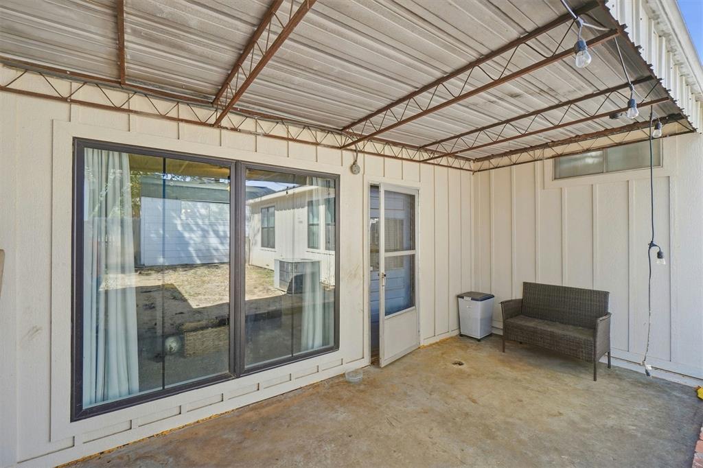 120 E Van Buren Street Property Photo 28